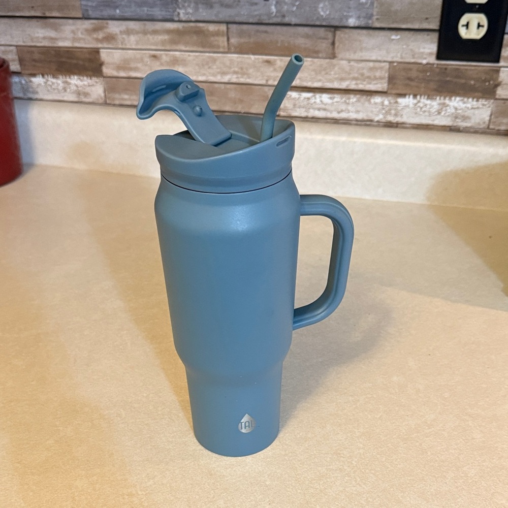 Blue Insulated Travel Mug with Handle 24 ounces